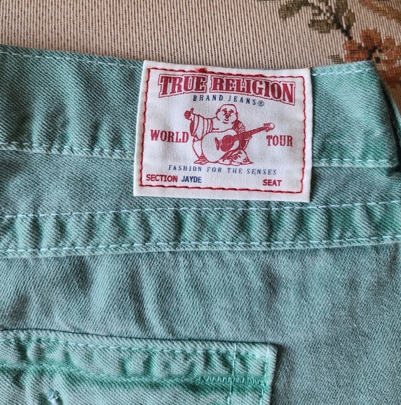 True Religion Jayde Light Emerald Boyfriend Fit Shorts - Picture 9 of 9
